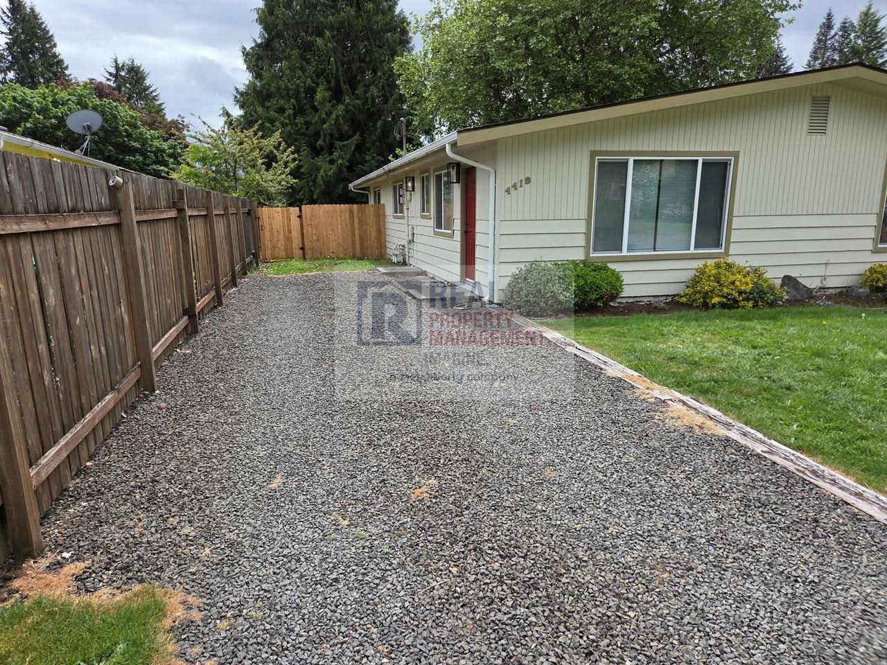 4419 21st Ct Se - Photo 4 of 25