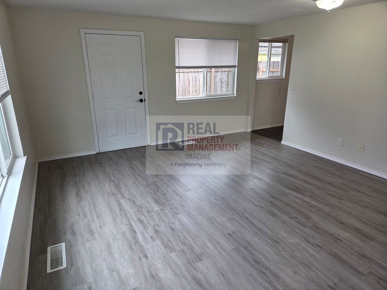 4419 21st Ct Se - Photo 6 of 25