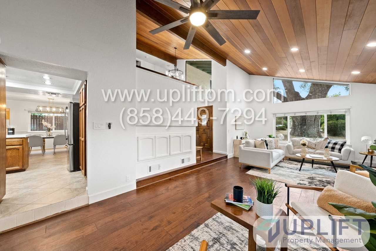 25076 Pappas Rd - Photo 3 of 34