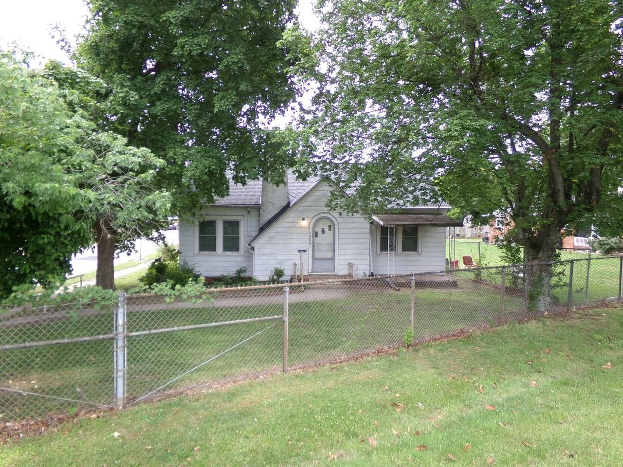 1408 E Martin Luther King Jr Dr - Photo 2 of 32