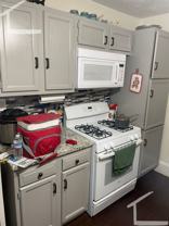128 Westminster Ave - Photo 1 of 1