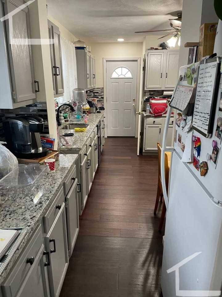 128 Westminster Avenue - Photo 2 of 18