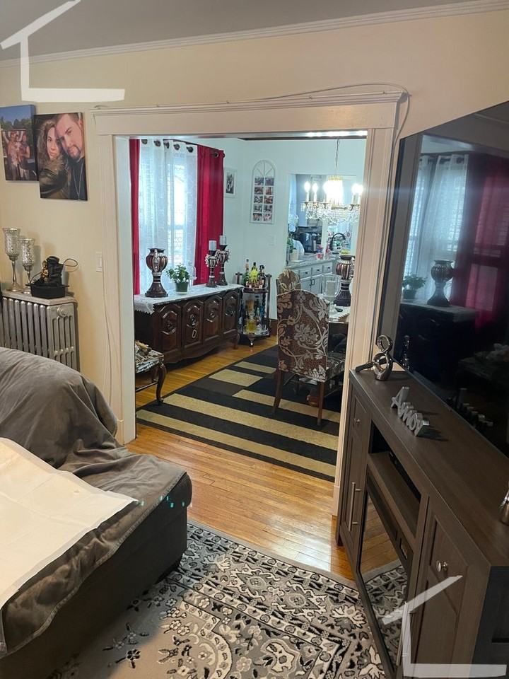 128 Westminster Avenue - Photo 3 of 18