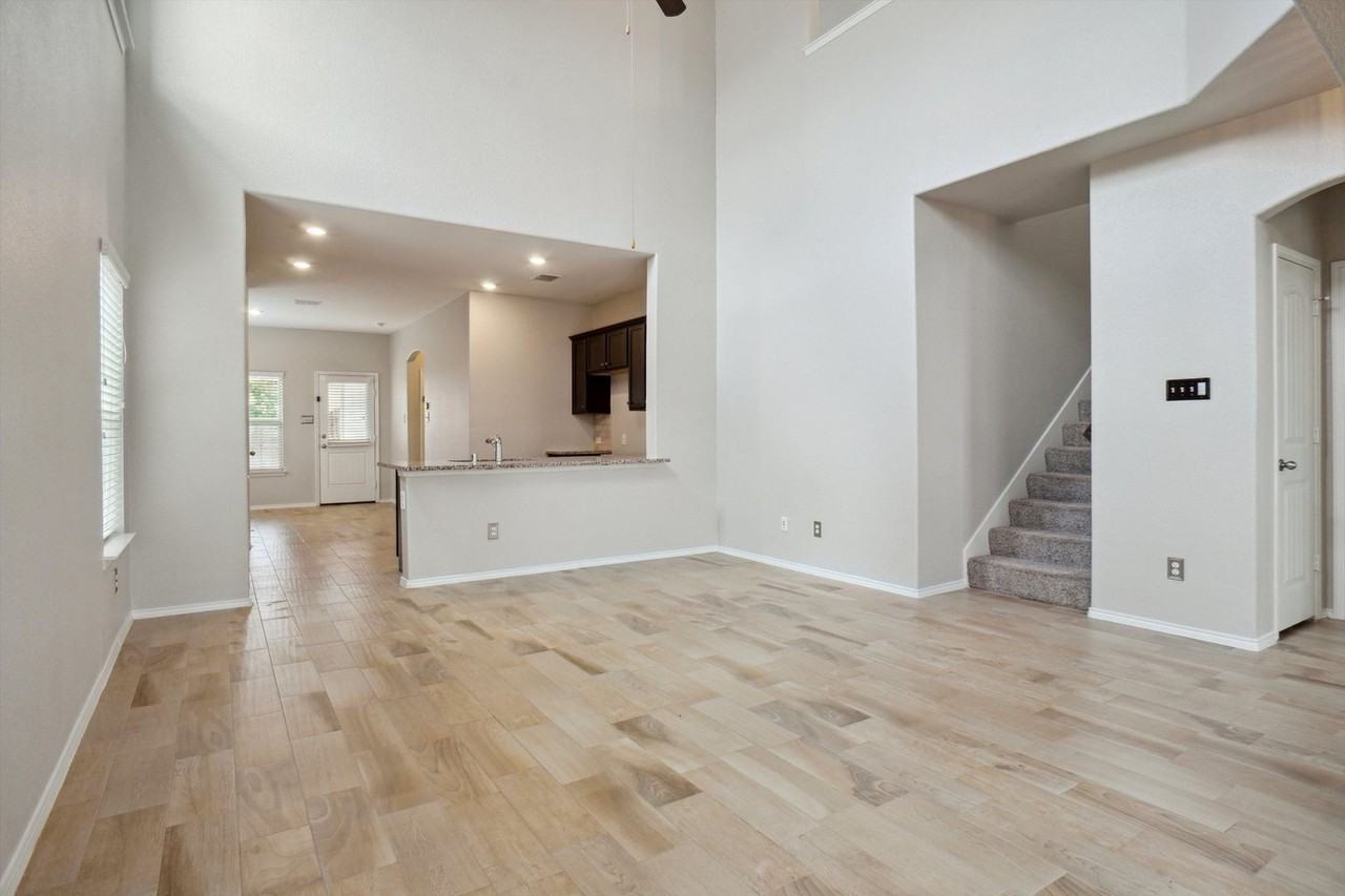 5817 Fir Tree Ln - Photo 6 of 18