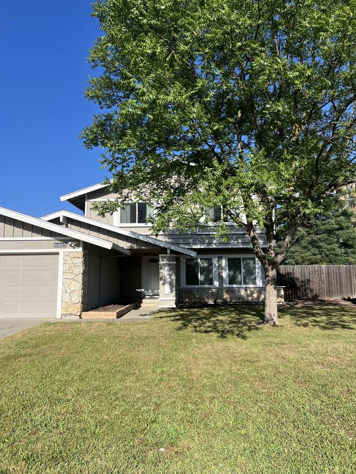 8325 Garry Oak Dr #NA - Photo 2 of 9