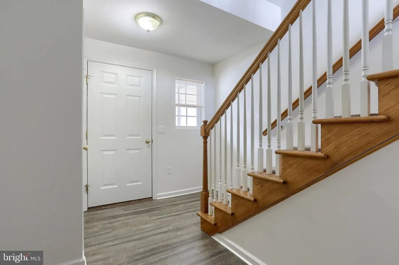 2120 Autumn Ct #2120 - Photo 3 of 30