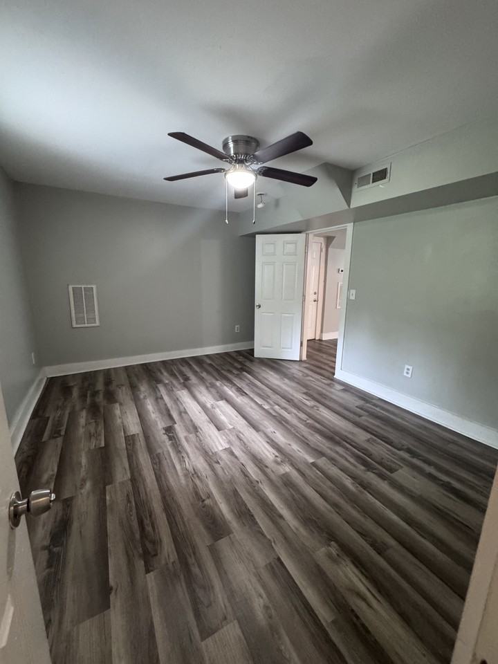 828 Silver Ave - Photo 3 of 21