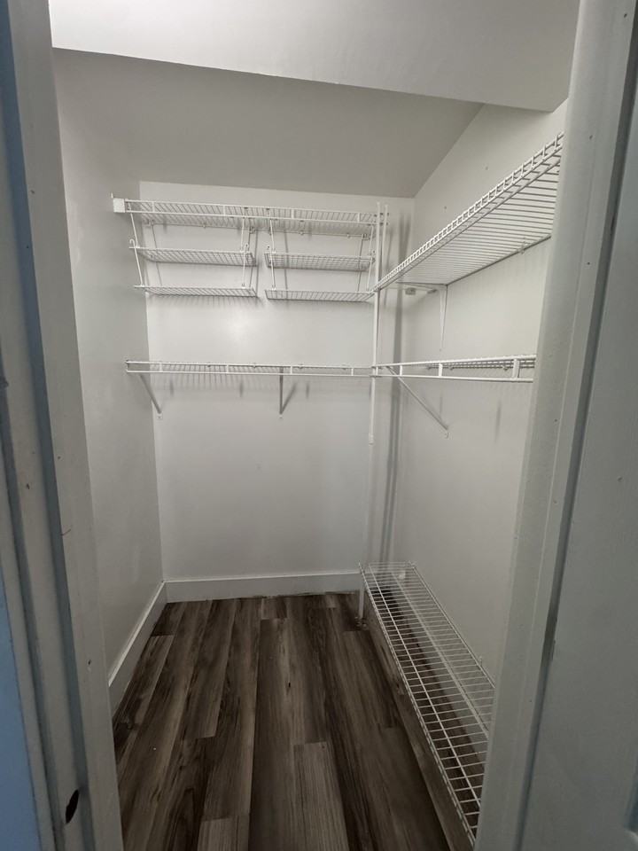 828 Silver Ave - Photo 4 of 21