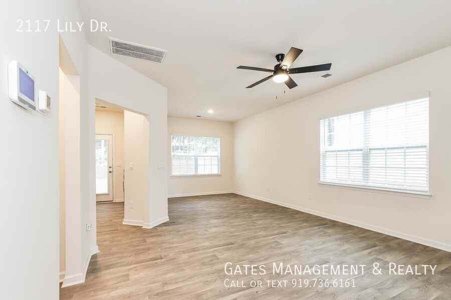 2117 Lily Dr - Photo 3 of 26