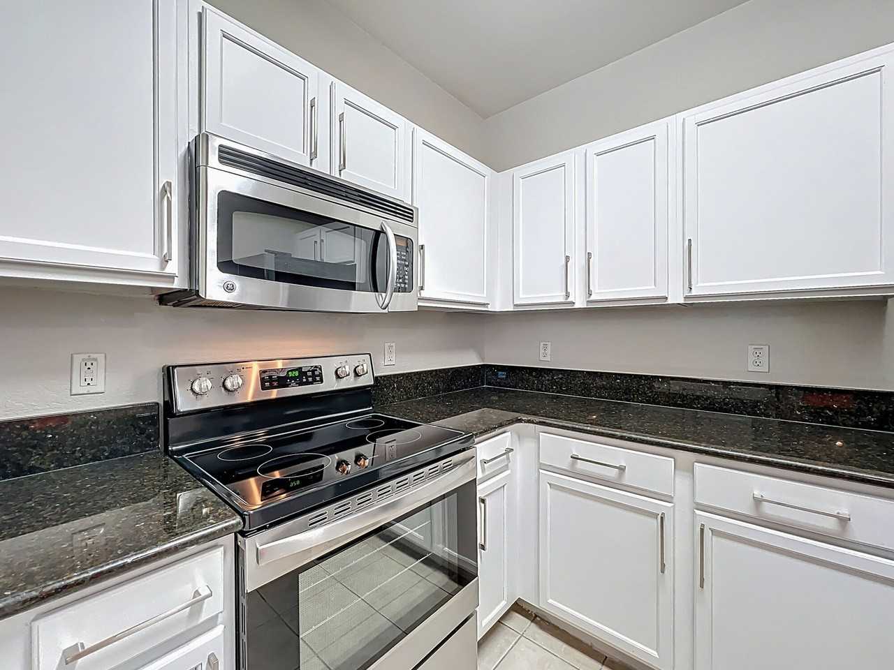 Marin at Harvard - Photo 4 of 33