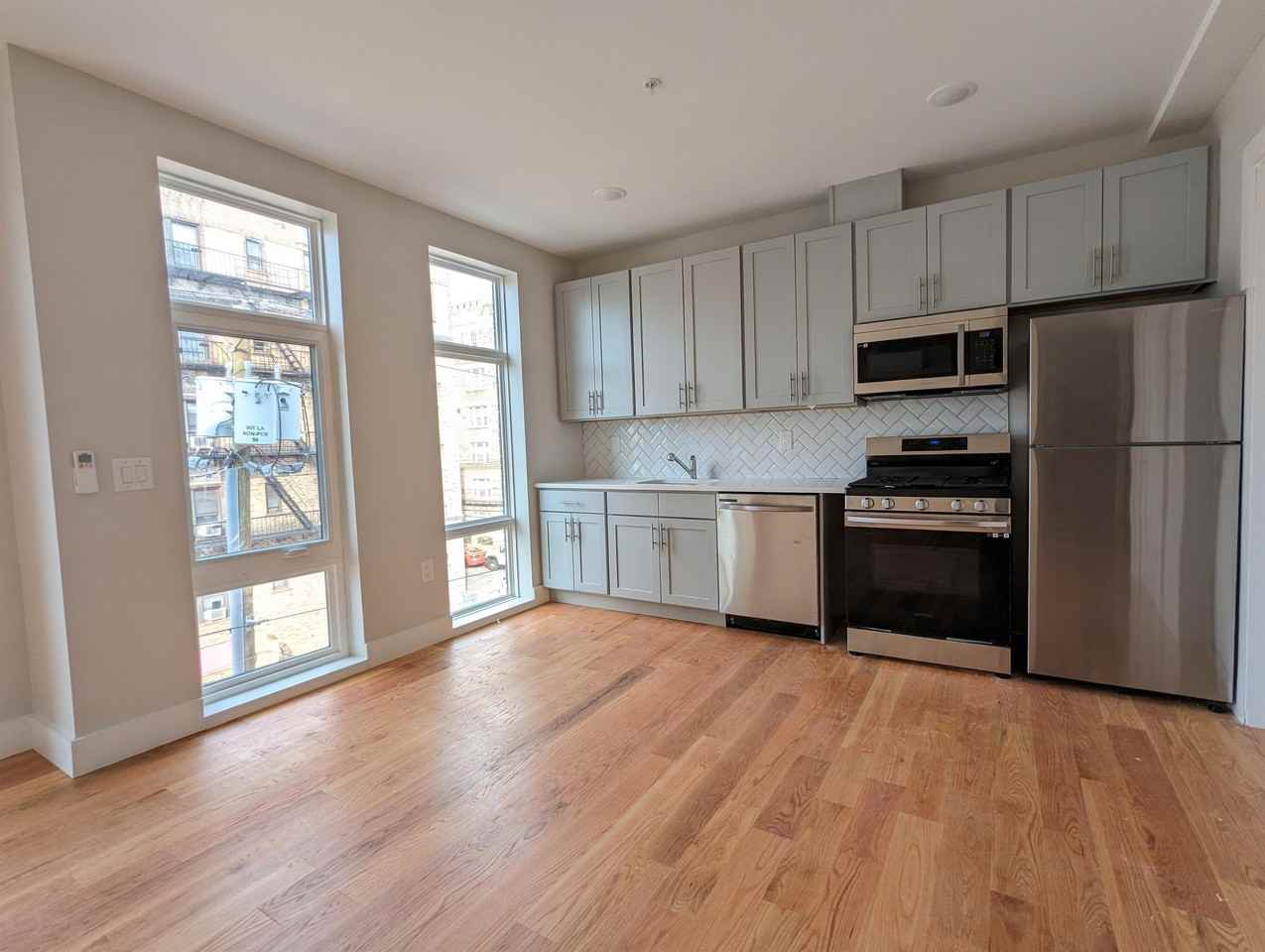 308 Academy Street - Photo 4 of 16