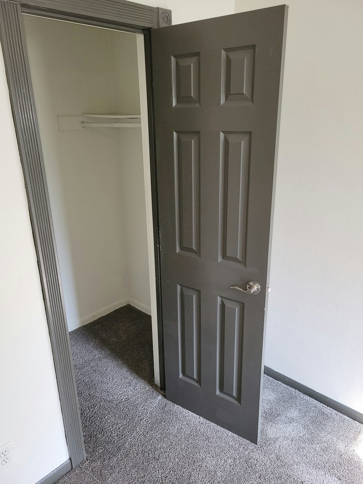 421 College Avenue, Unit 204 - Photo 7 of 8
