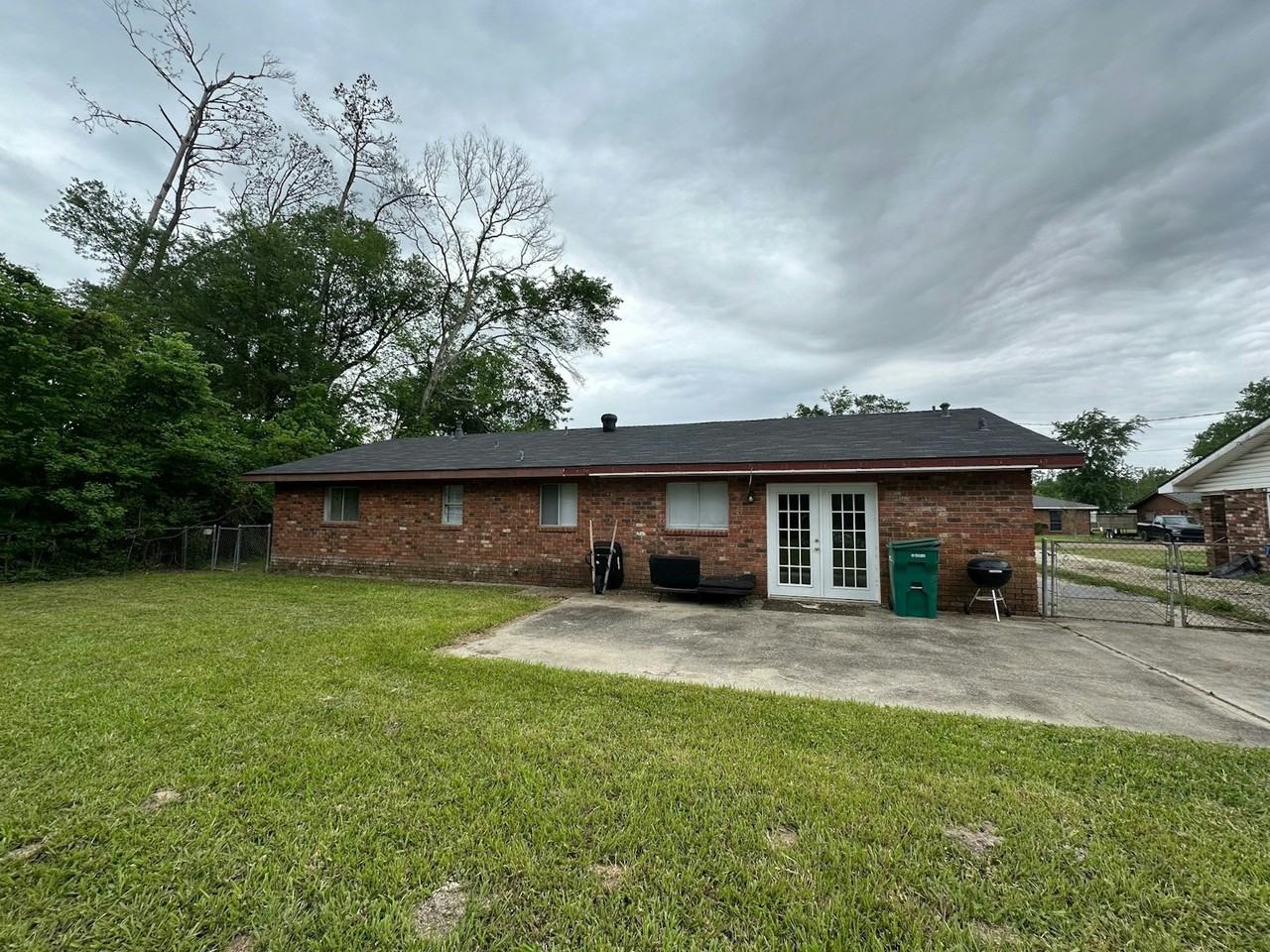 2222 North Rose Park Avenue - Photo 2 of 14