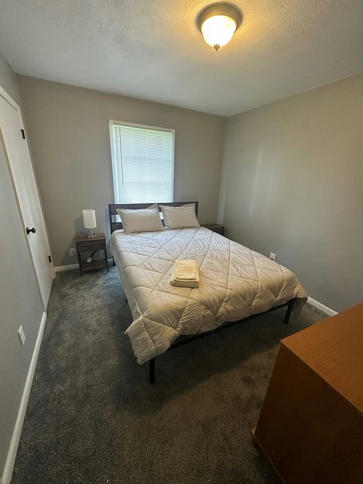 2222 North Rose Park Avenue - Photo 3 of 14