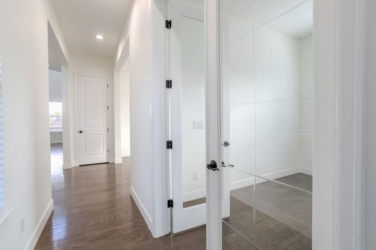 10138 Atlanta Street - Photo 7 of 30
