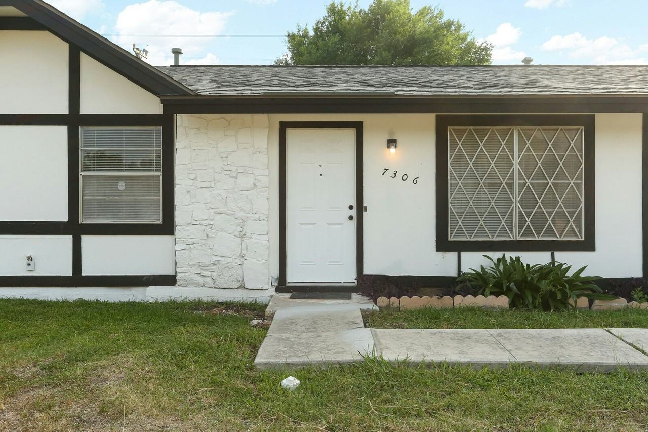 7306 Glen Hart - Photo 2 of 17