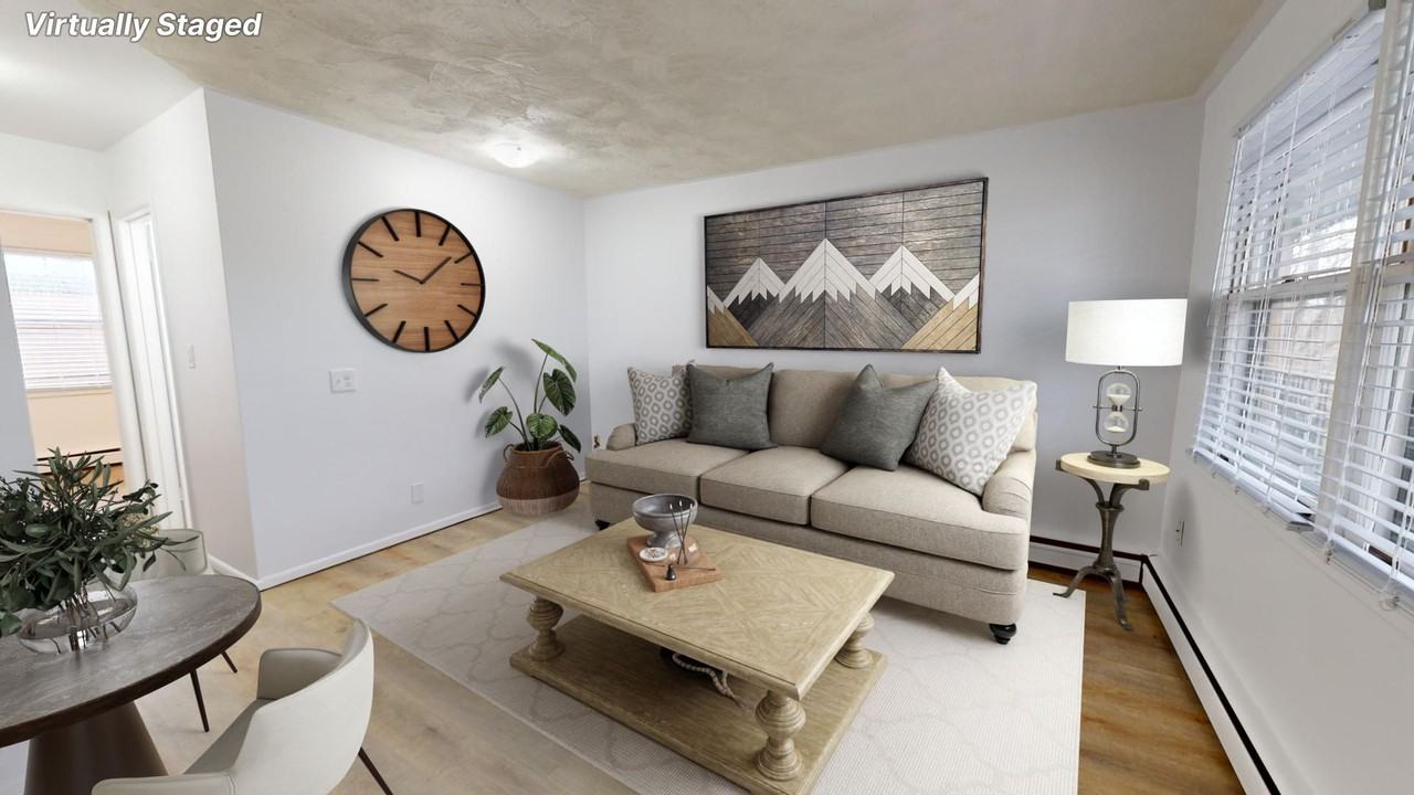 186 Queen St #14 - Photo 3 of 11