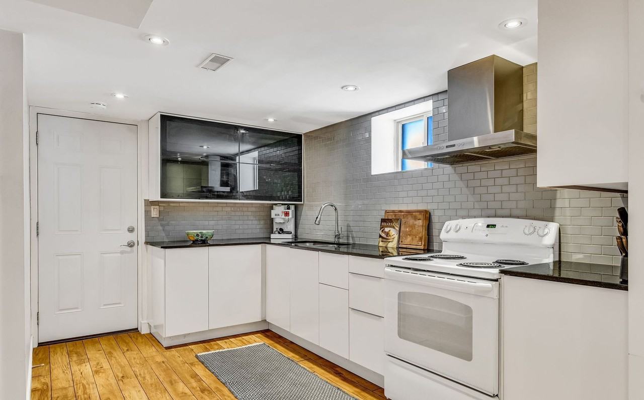 427 Lauder Avenue #1 - Photo 5 of 9