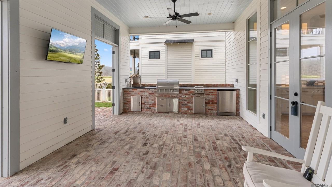 2757 Chenal Ct - Photo 3 of 19