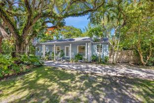 5023 Sw 59th Ave - Photo 1 of 1