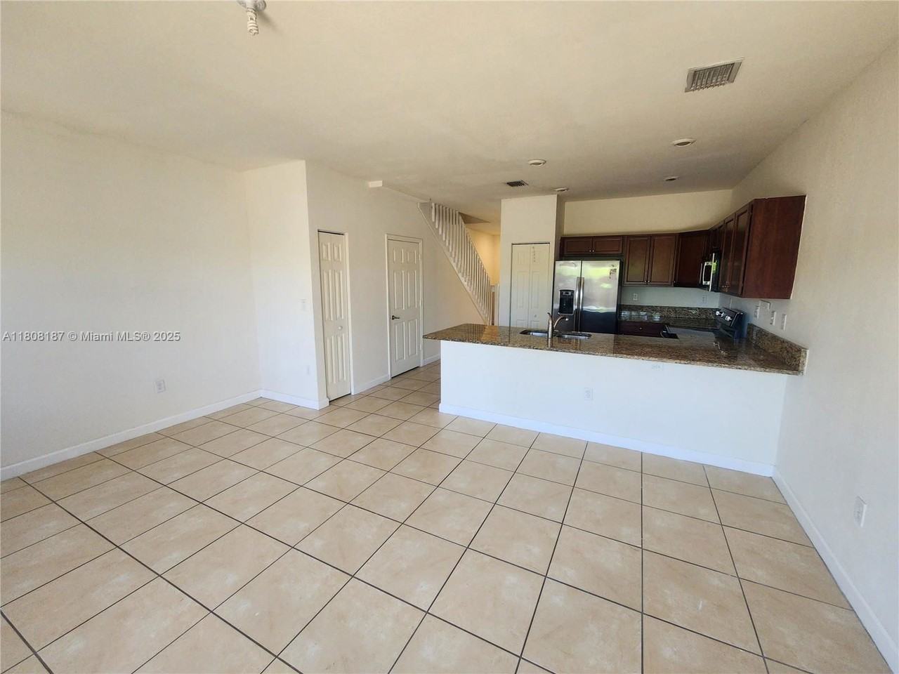 11549 Sw 248th St - Photo 4 of 8