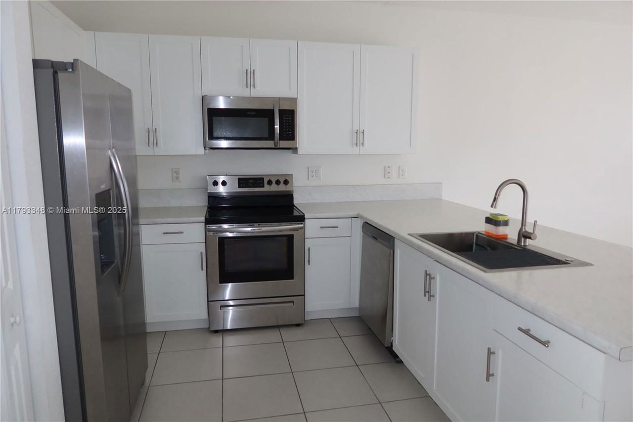 18240 Sw 148th Rd - Photo 6 of 8