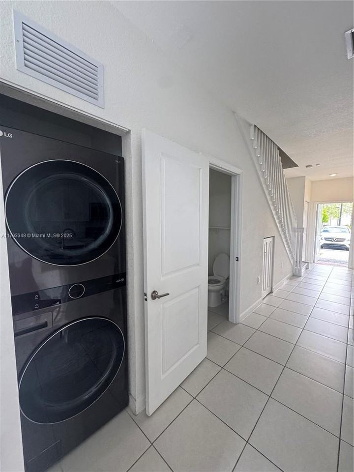 18240 Sw 148th Rd - Photo 7 of 8