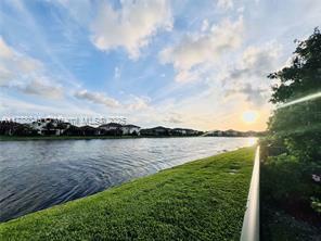 12070 N Baypoint Cir - Photo 3 of 8