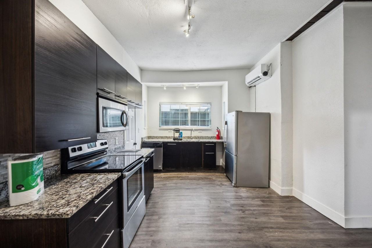 S Oak Cliff Blvd - Photo 2 of 6