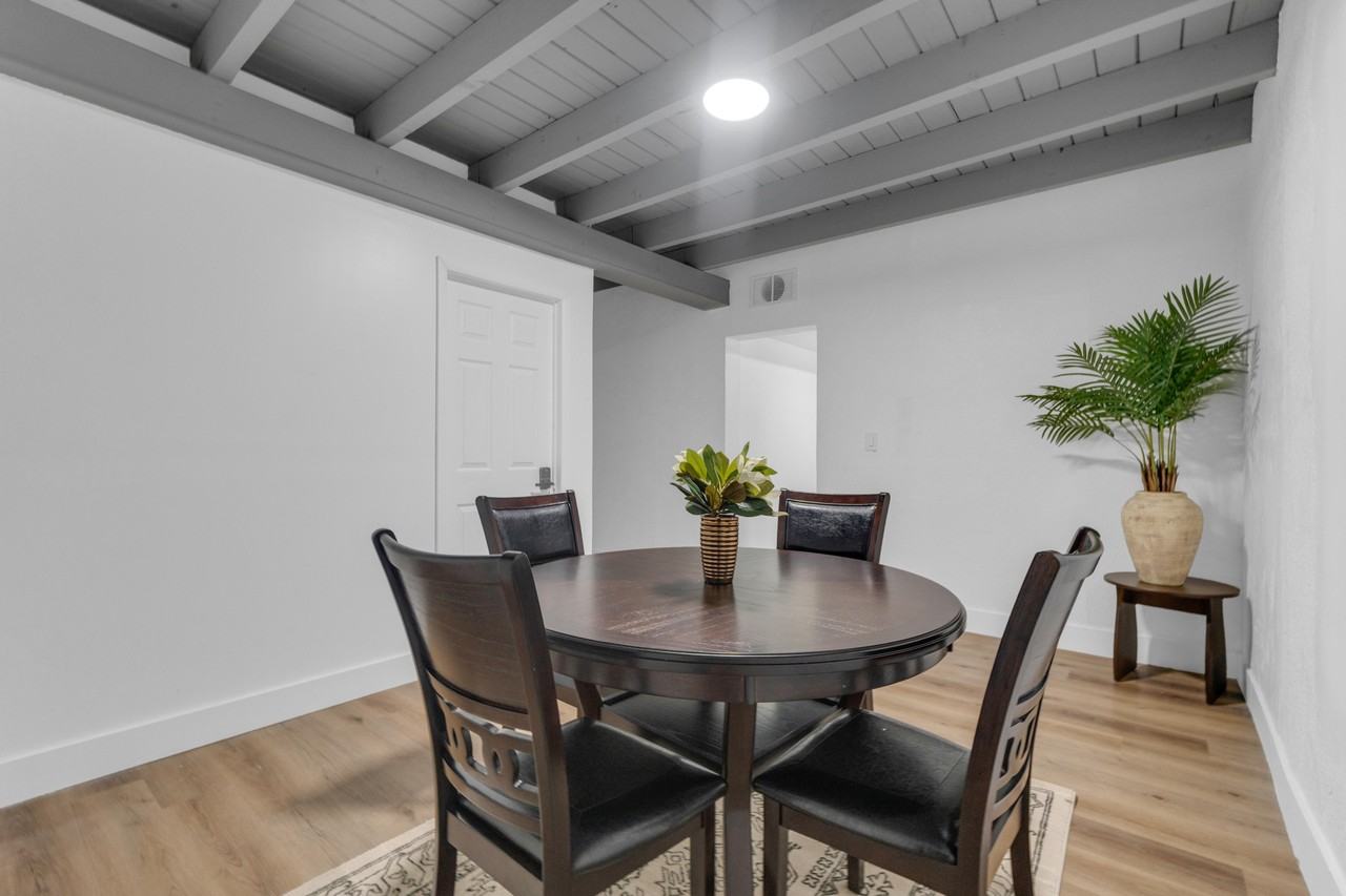 Ne 148th St - Photo 4 of 9