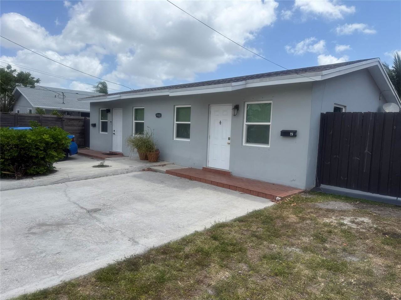 1980 Sw 28th Ave #2 - Photo 2 of 8