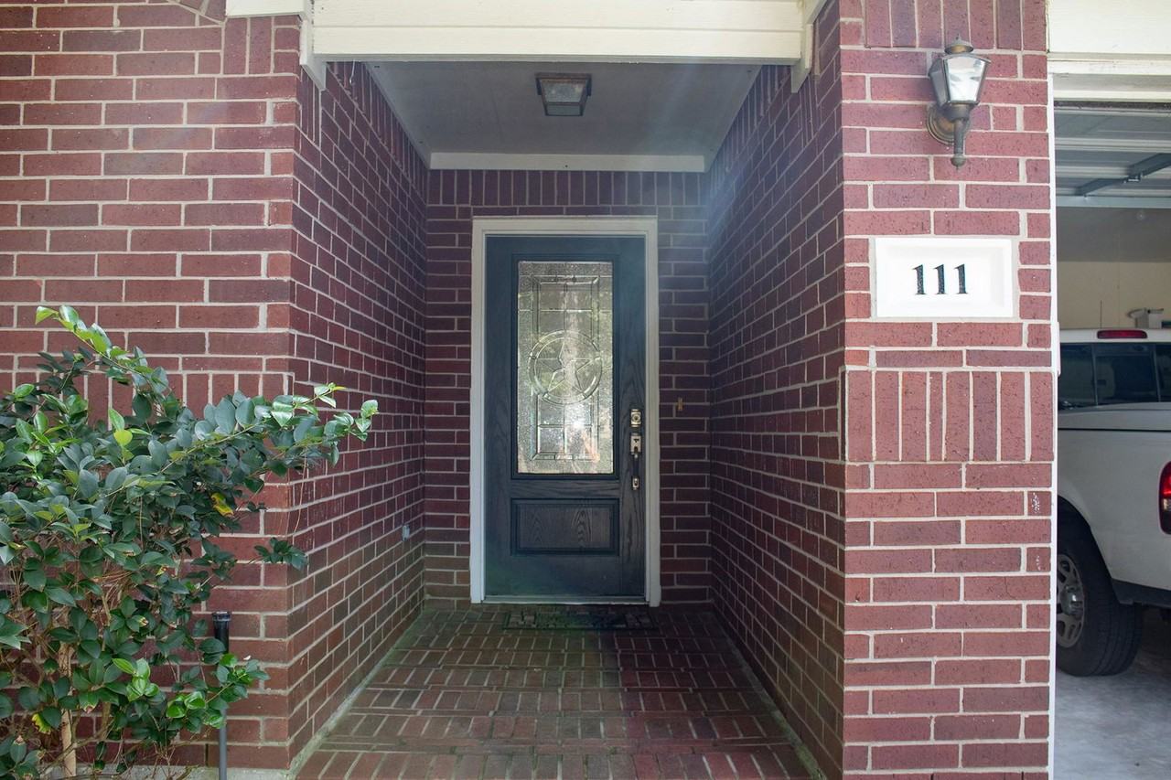 111 N Misty Dawn Dr - Photo 3 of 8