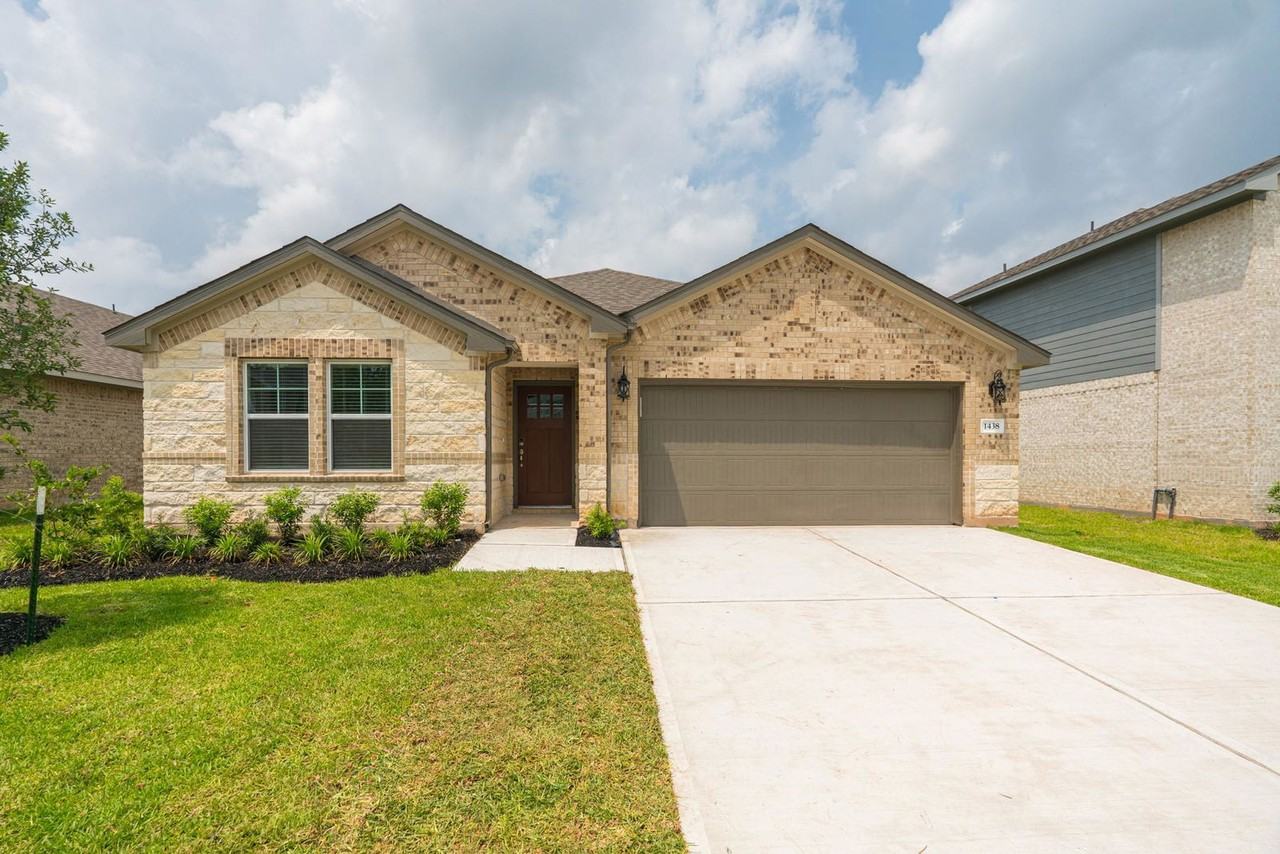 1438 Waggoner Ranch Trl - Photo 3 of 8