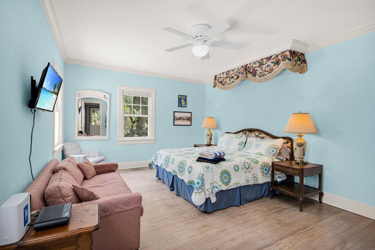 519 28th St #MAIN - Photo 4 of 50