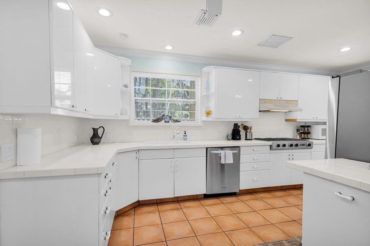 519 28th St #MAIN - Photo 5 of 50