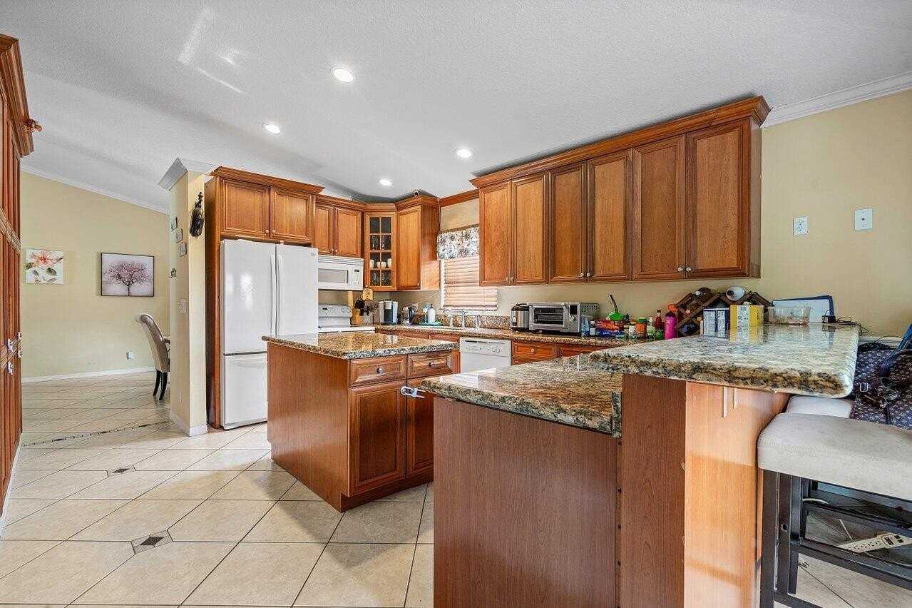 177 Heming Way - Photo 7 of 22