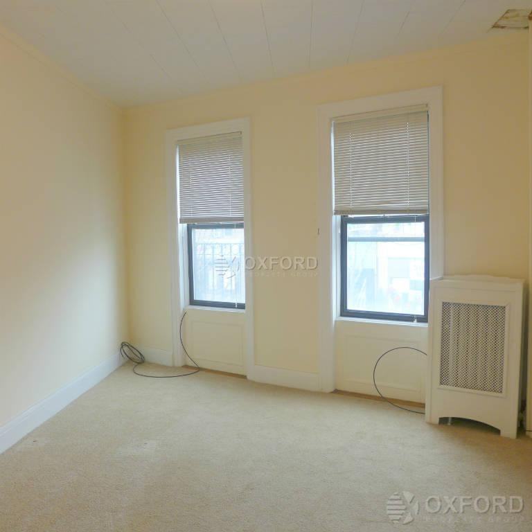 403 St Barnabas Pl - Photo 3 of 4