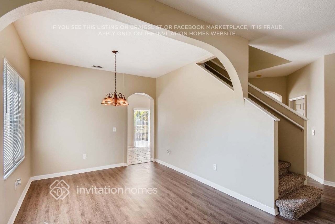 11006 Sailbrooke Dr - Photo 2 of 12