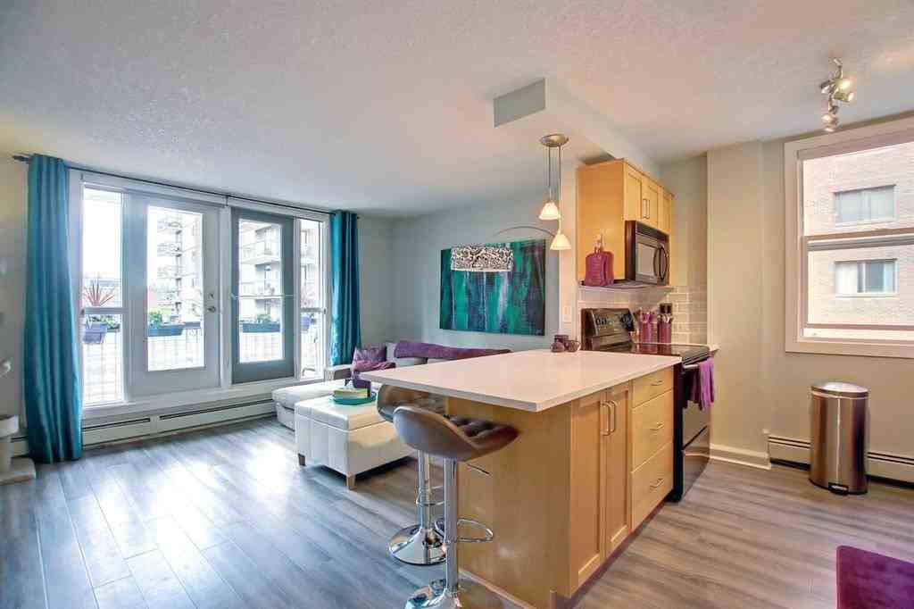 605 14 Ave Sw - Photo 3 of 22