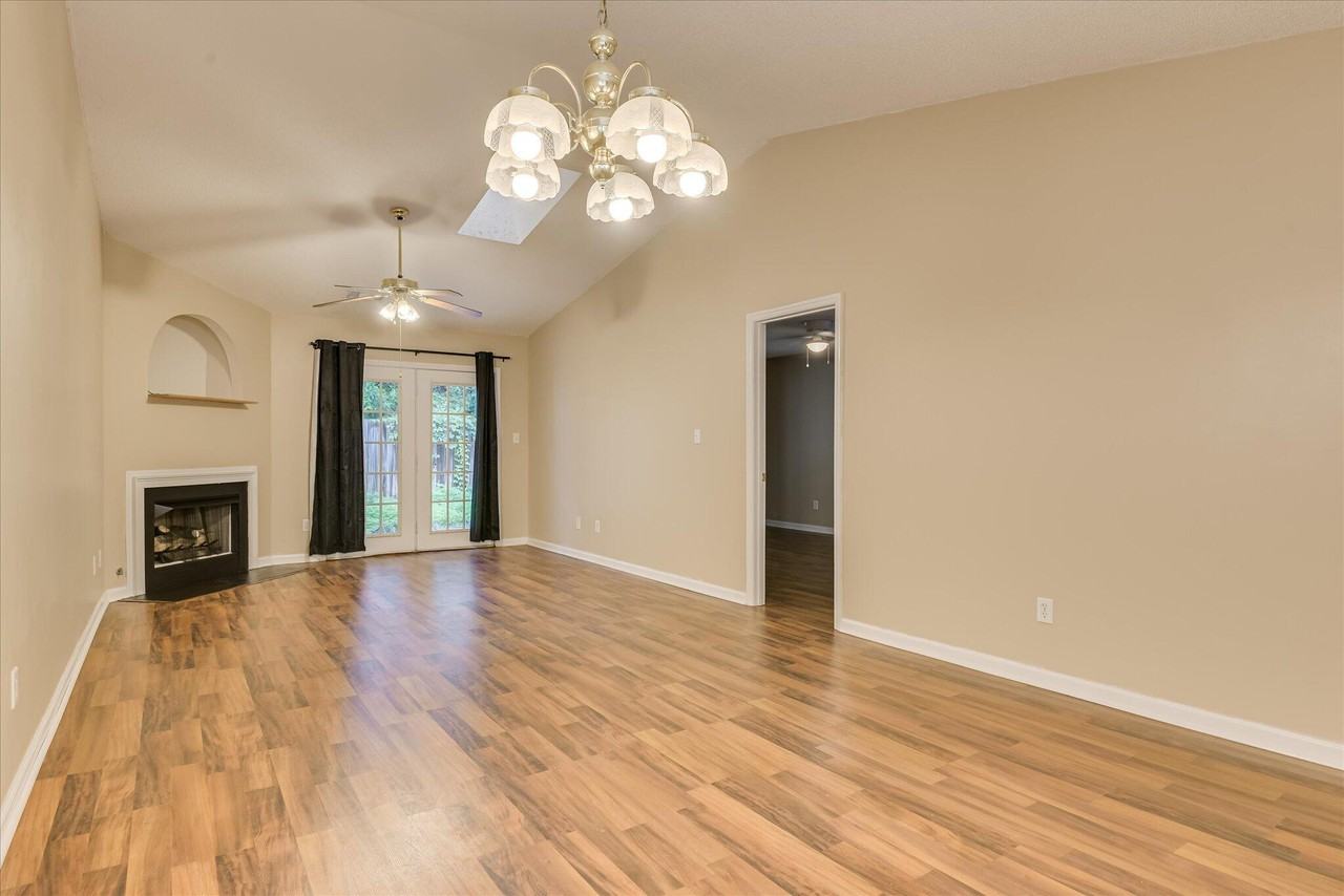 128 Shelby Dr - Photo 7 of 19