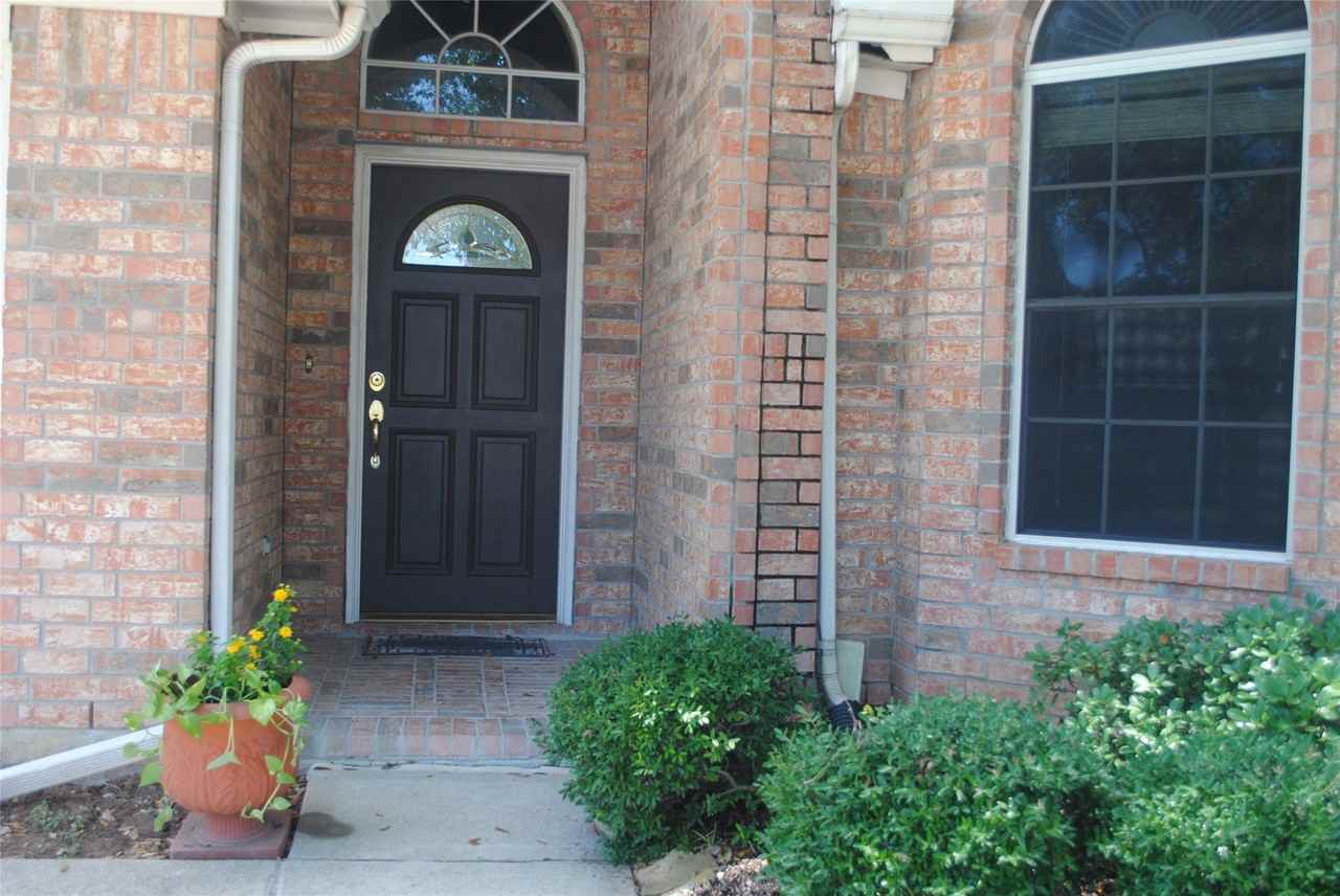 4606 Russett Lane Lane - Photo 2 of 21