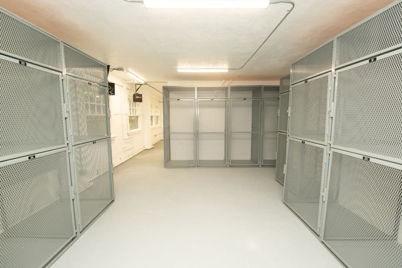 831 SW Vista Ave - Photo 3 of 50