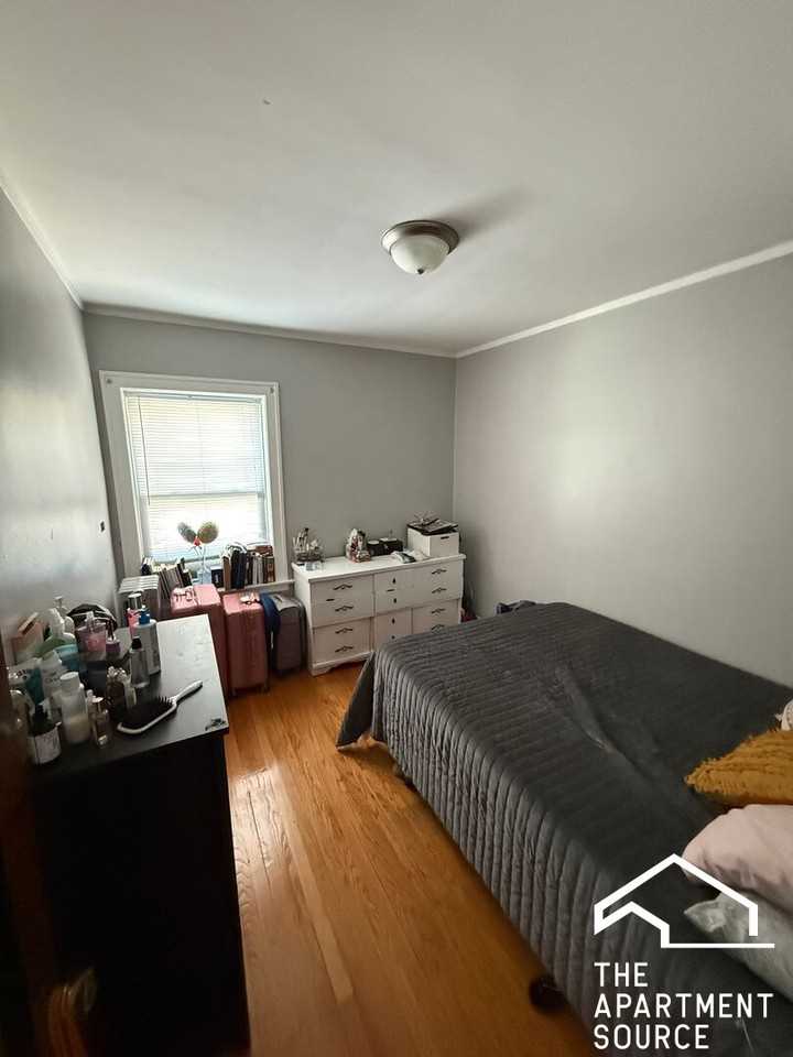1645 Gunderson Ave #1R - Photo 4 of 6