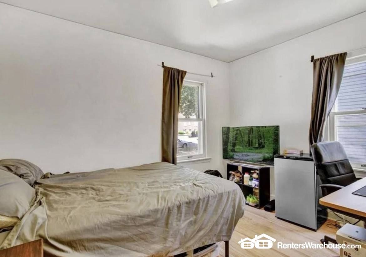 2036 Iglehart Ave - Photo 2 of 10