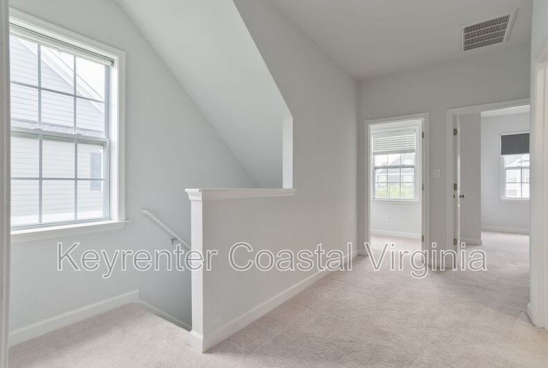 2115 Belden Ave - Photo 7 of 18