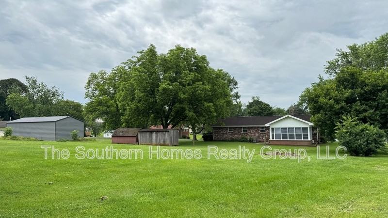 101 Hickory Ln - Photo 3 of 28