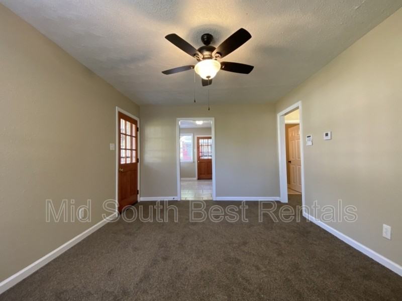 2319 Twain Ave - Photo 3 of 3