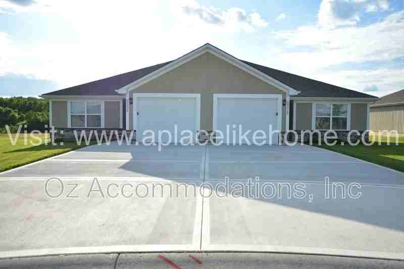 20927 E 8th St S - Photo 2 of 28