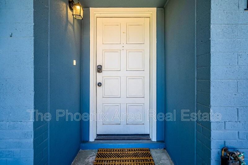 1102 N 72nd Pl - Photo 4 of 32
