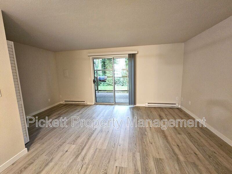 354 Nw Edvard St #G - Photo 4 of 26